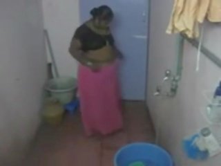 Desi nayon bhabhi indiyano aunty nakatago kamera http://www.xnidhicam.blogspot.com