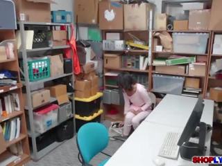 Pikkuruinen korkeakoulu vauva kat arina nussii sisään the toimisto